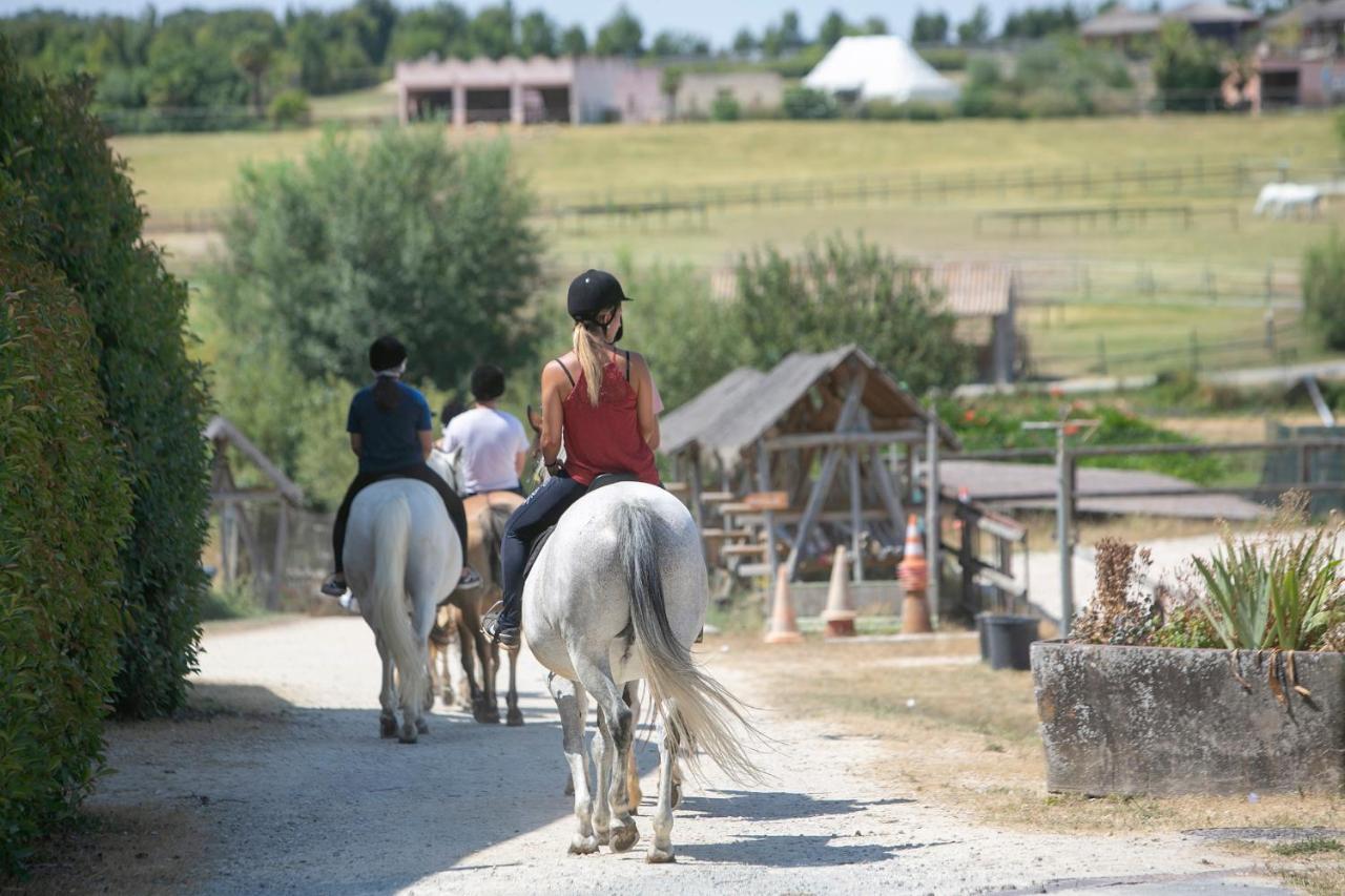 Village Vacances - DéfiPlanet' Dienné Esterno foto